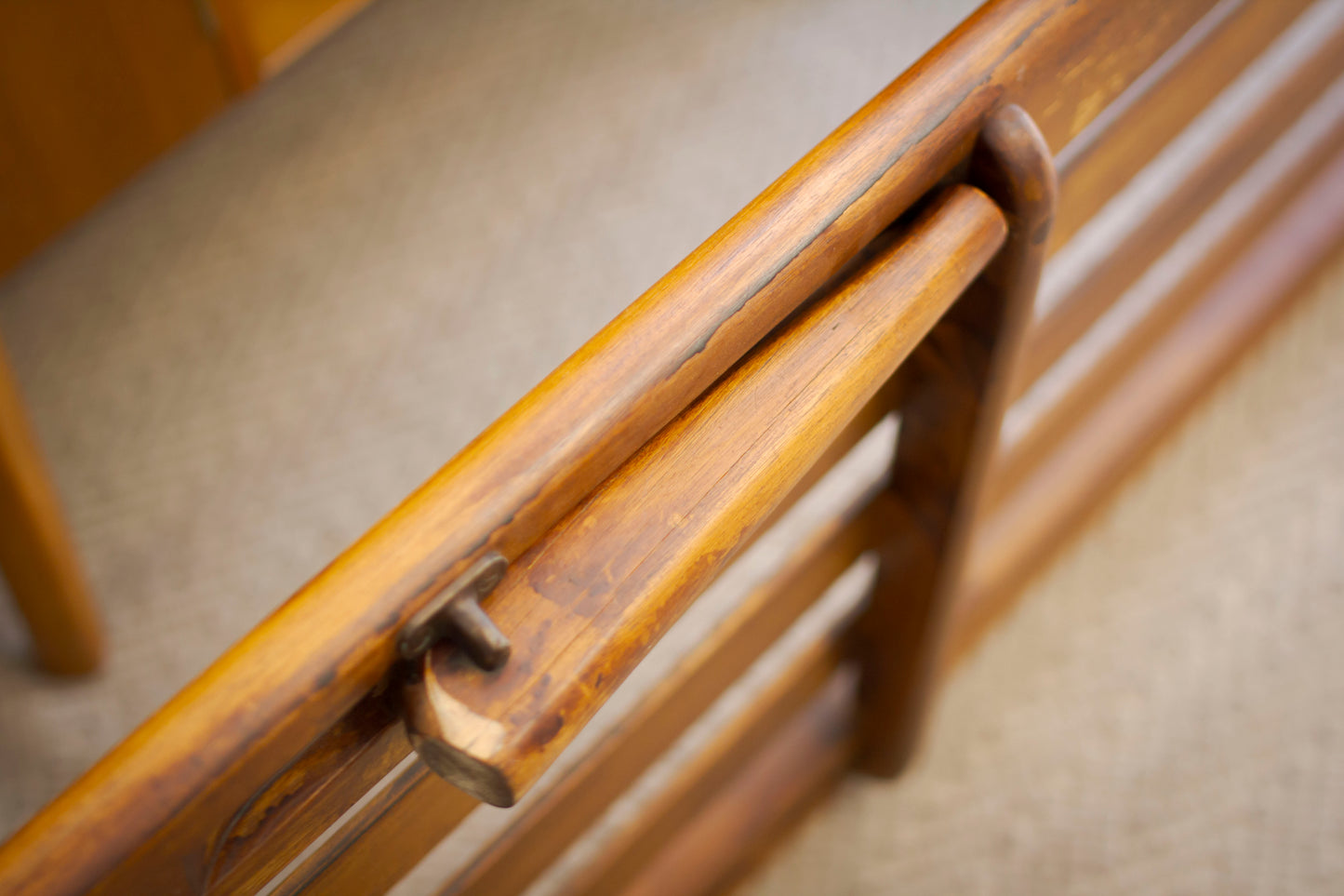 Retro Folding Daybed