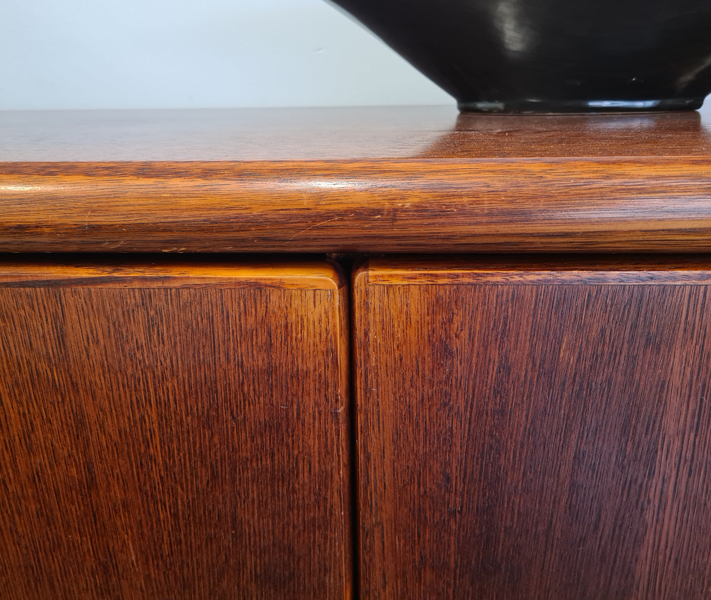 Solid wood retro buffet