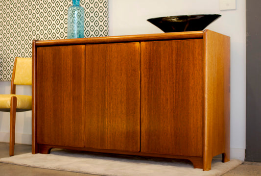Solid wood retro buffet