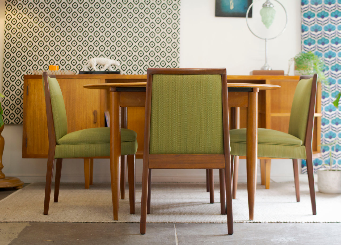 Round Moderntone Extension Table