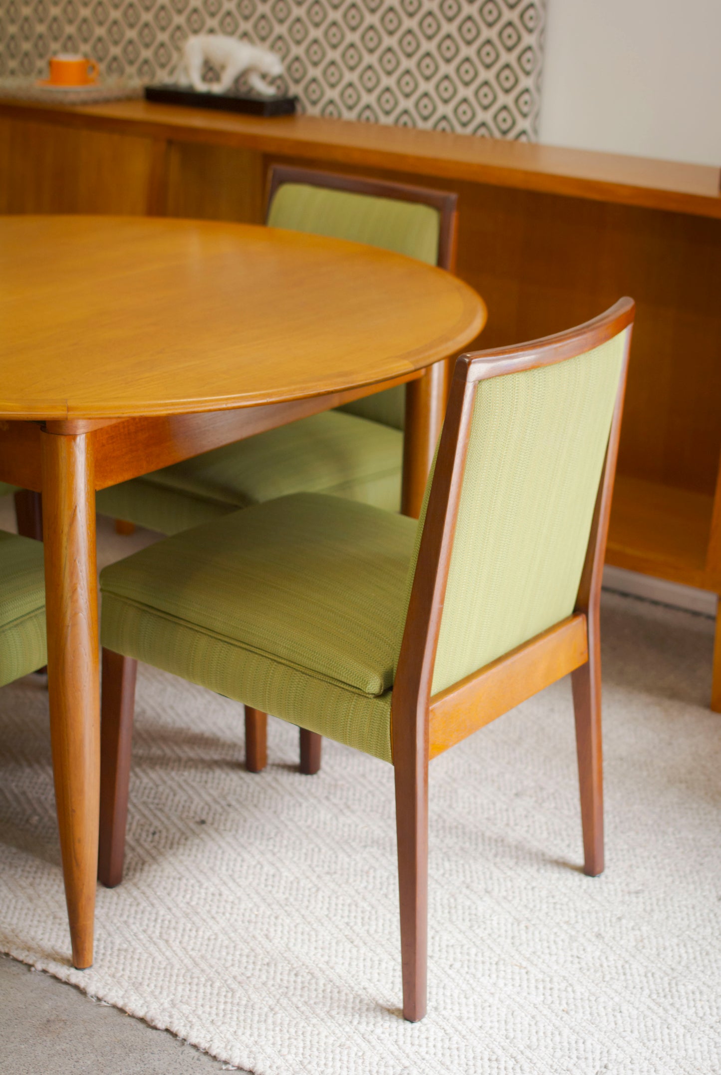 Round Moderntone Extension Table