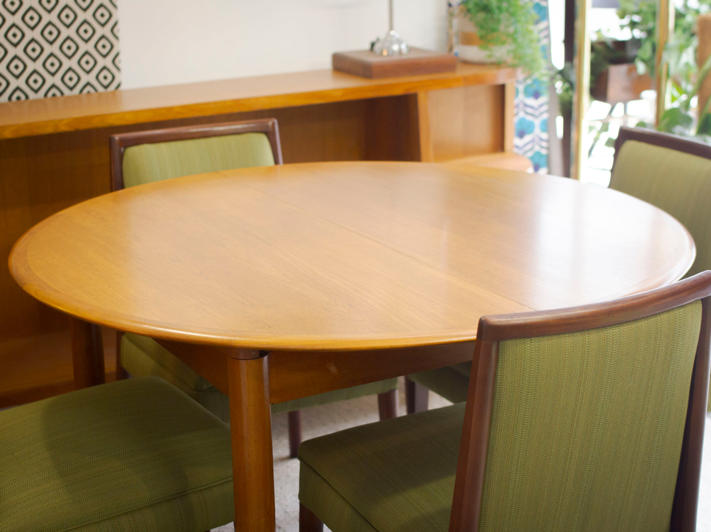 Round Moderntone Extension Table