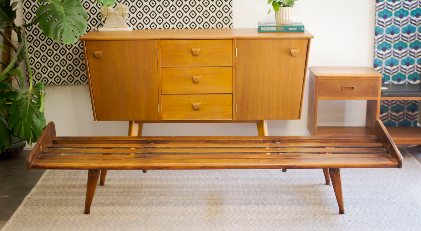 Retro Folding Daybed